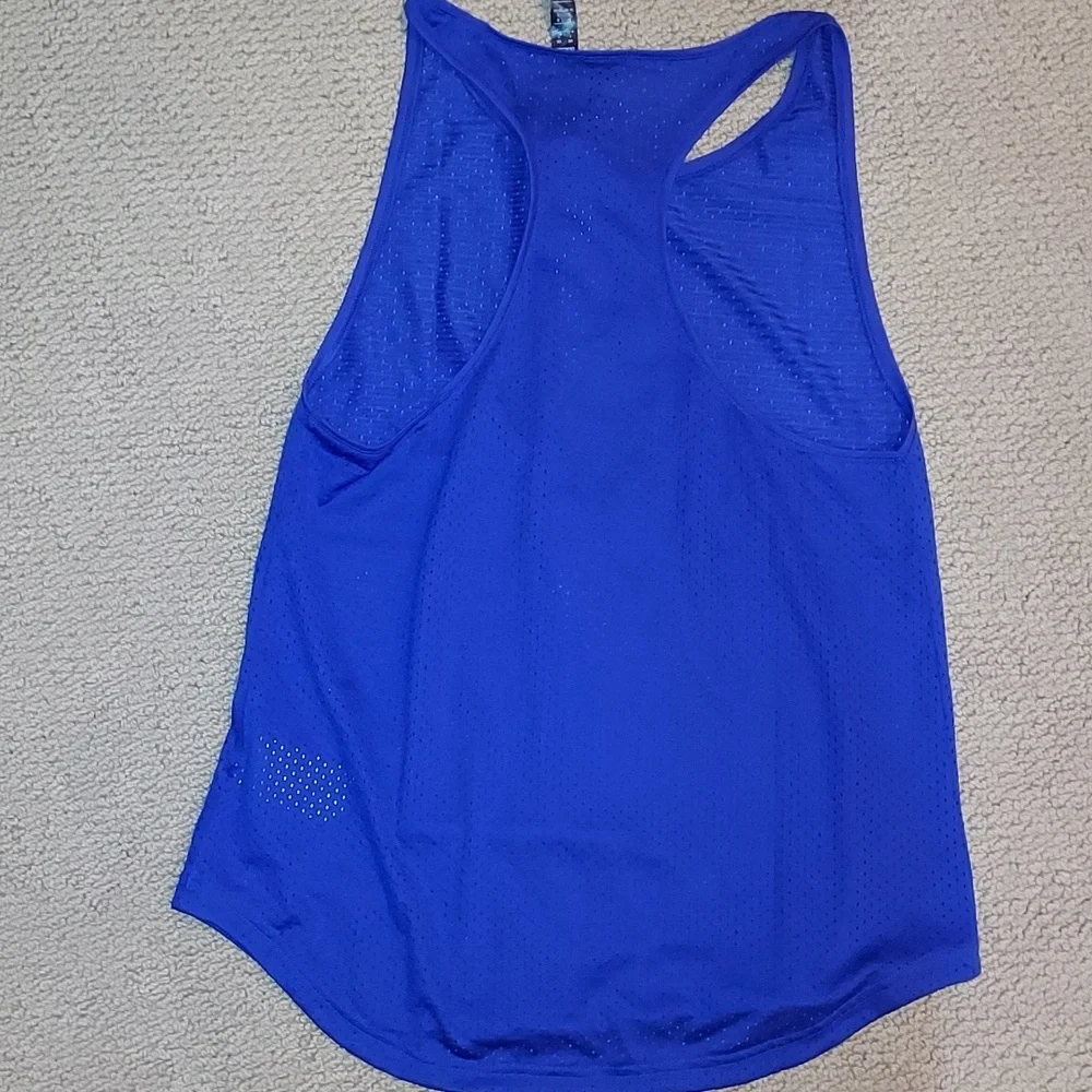 Workout Tank - Picture 4 of 4